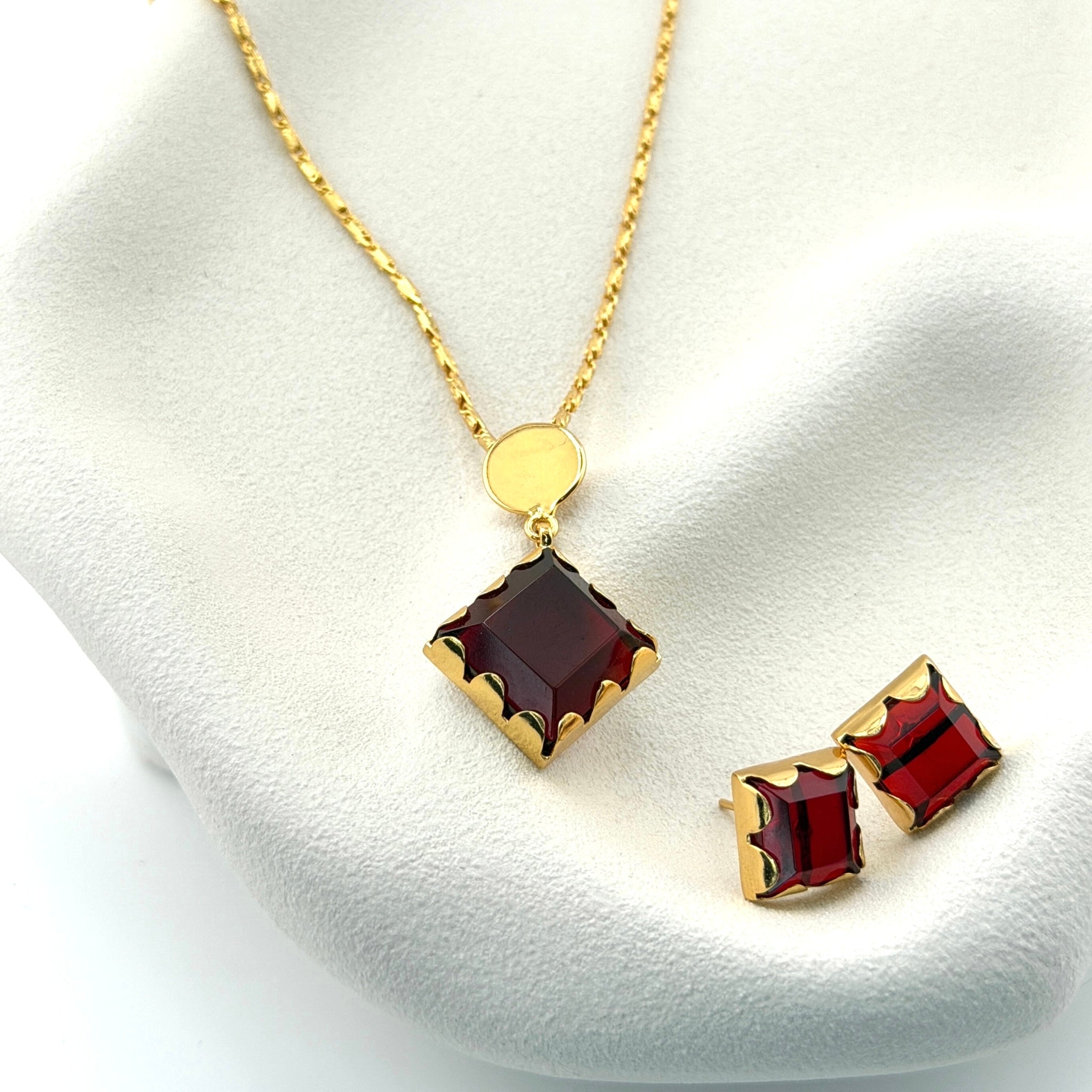 Reva | Ruby Pendant & Earring Set