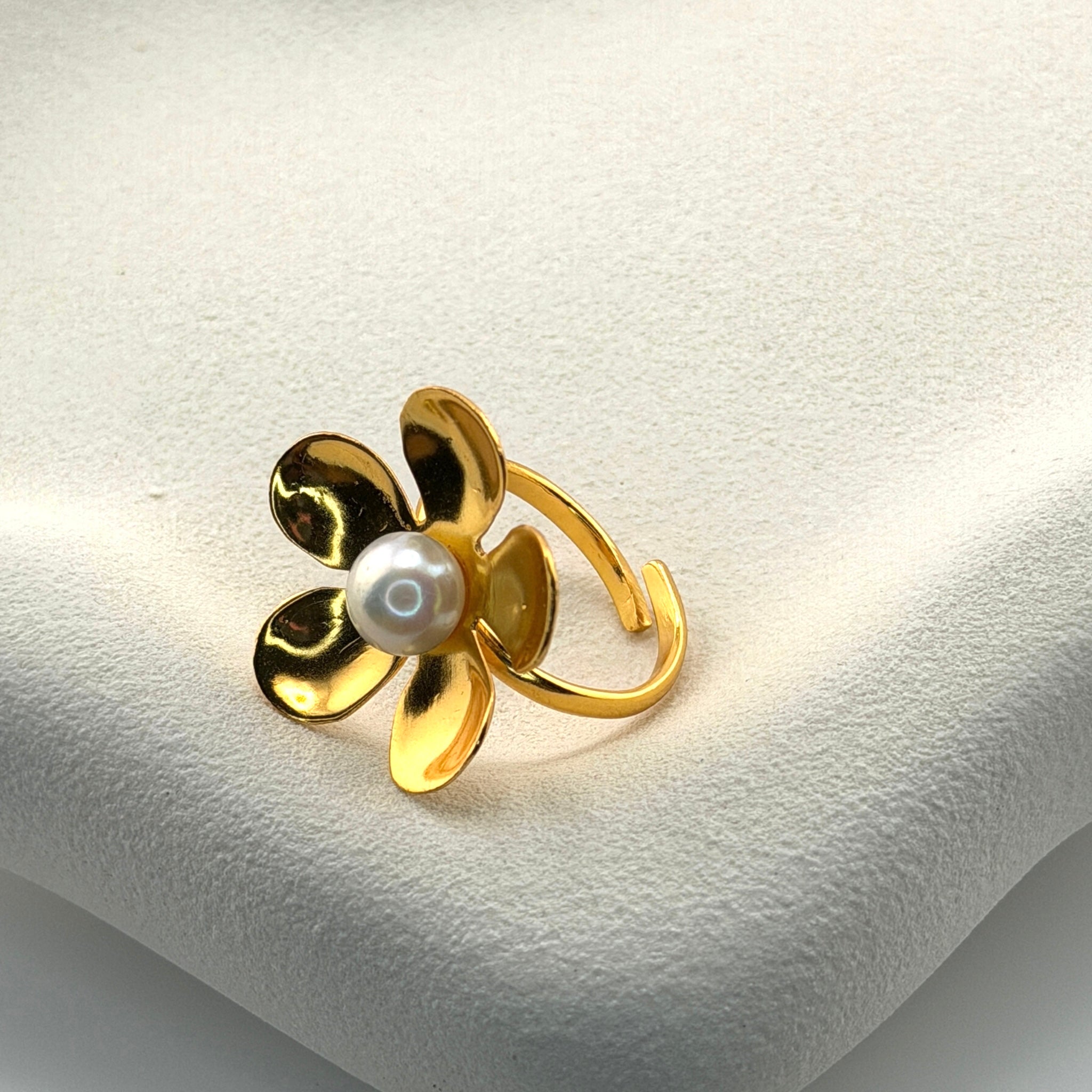 Orla | Floral Ring
