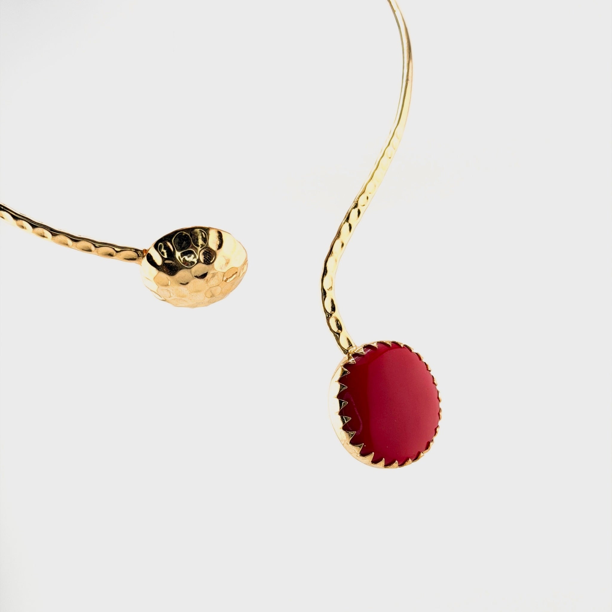 Aruna | Coral Hasli Necklace