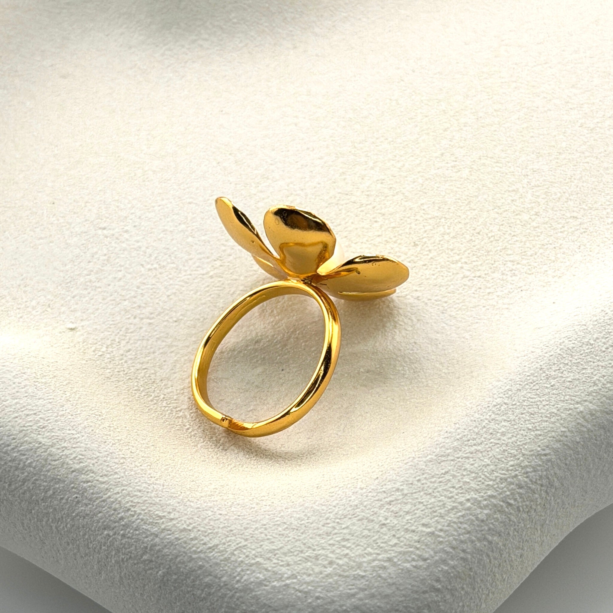 Orla | Floral Ring