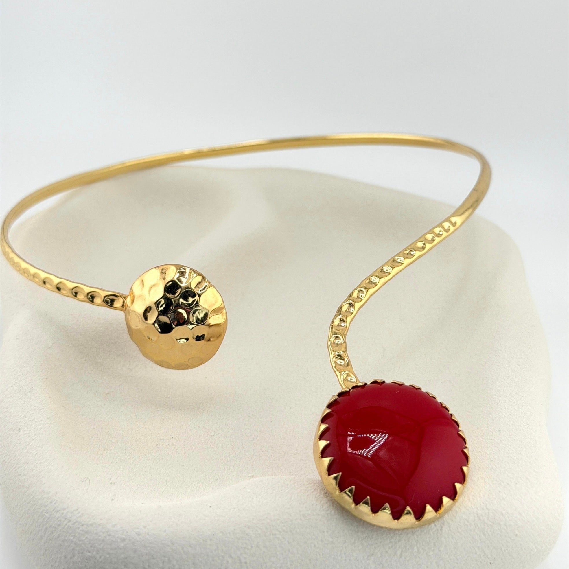 Aruna | Coral Hasli Necklace