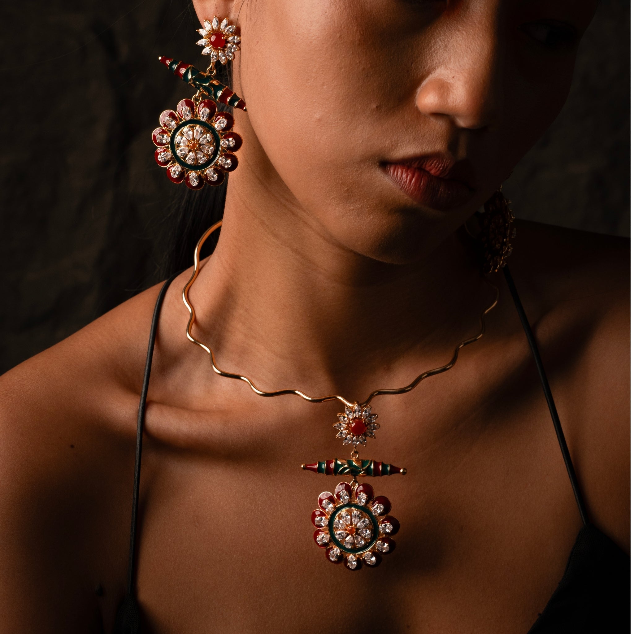 Seren | Wavy Hasli Necklace