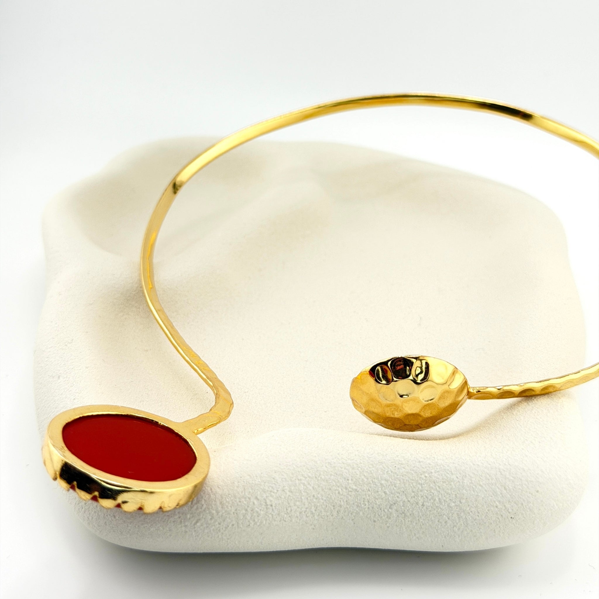 Aruna | Coral Hasli Necklace